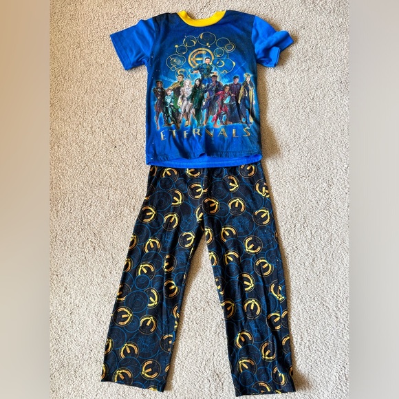 2 sets of boys pajamas size S - Picture 2 of 7